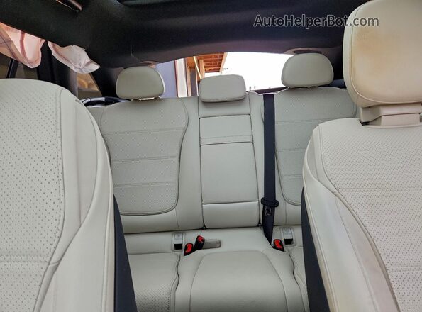 W1NKM4HB5RF085978 2024 MERCEDES-BENZ GLC-CLASS Black Widok tylnych siedzeń