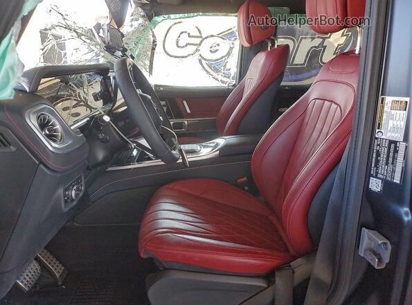 W1NWH1AB3SX021680 2025 MERCEDES-BENZ G-CLASS Black Вид салону спереду