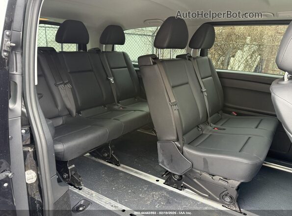 W1WV0FEY2P4332245 2023 MERCEDES-BENZ METRIS Черный Вид наклейки с VIN-кодом