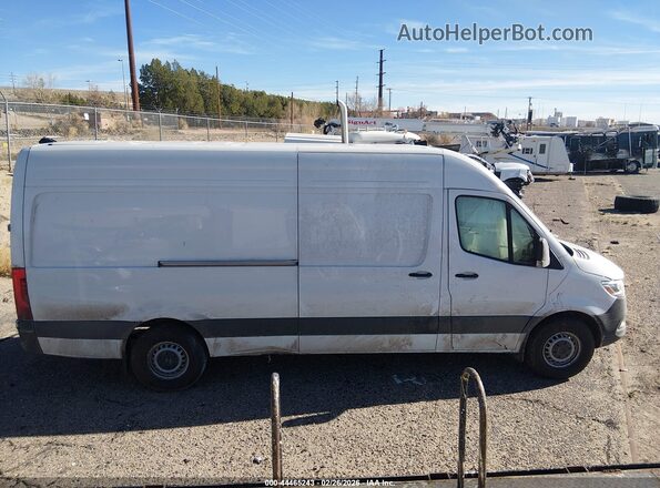 W1Y4KCHY2ST201712 2025 MERCEDES-BENZ SPRINTER White Սալոնի հետևի տեսք