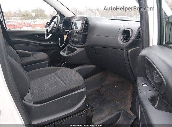 W1YV0BEY4M3904370 2021 MERCEDES-BENZ METRIS White Սալոնի դիմացի տեսք