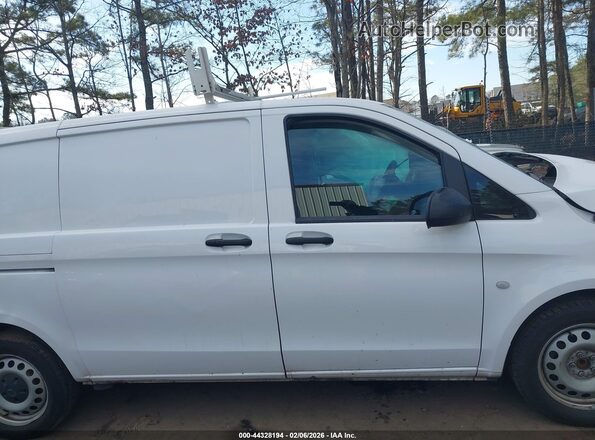 W1YV0BEYXP4217098 2023 MERCEDES-BENZ METRIS Белый Вид щитка приборов
