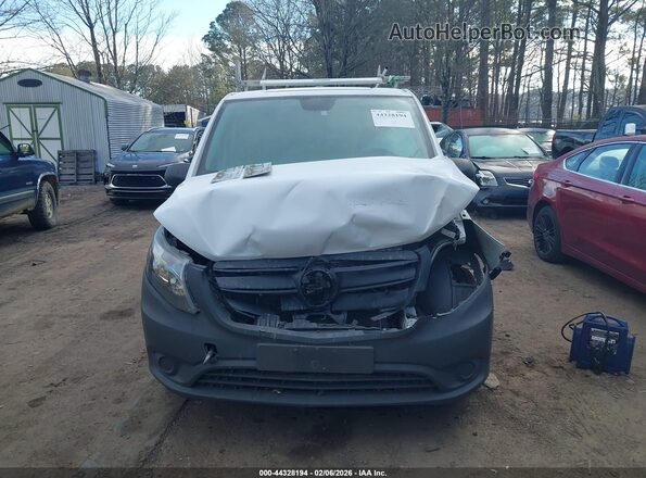 W1YV0BEYXP4217098 2023 MERCEDES-BENZ METRIS Белый Вид панели приборов