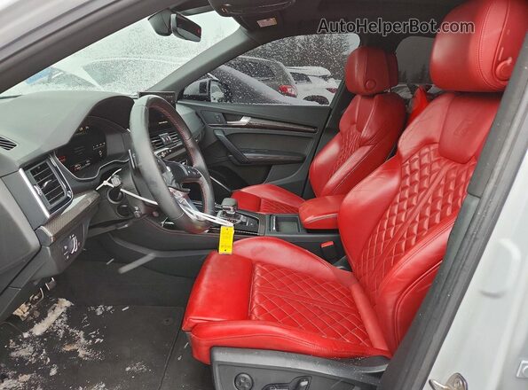 WA114AFYXM2088104 2021 AUDI SQ5 White Front interior view
