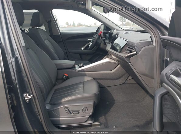 WA11AAGU8S2016545 2025 AUDI ALL Gray Front interior view