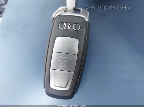 WA122BFZ2PP057123 2023 AUDI Q4 Черный Вид панели приборов