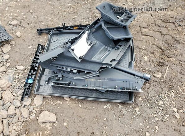 WA124AFYXN2044688 2022 AUDI SQ5 Black VIN կոդի պիտակի տեսք