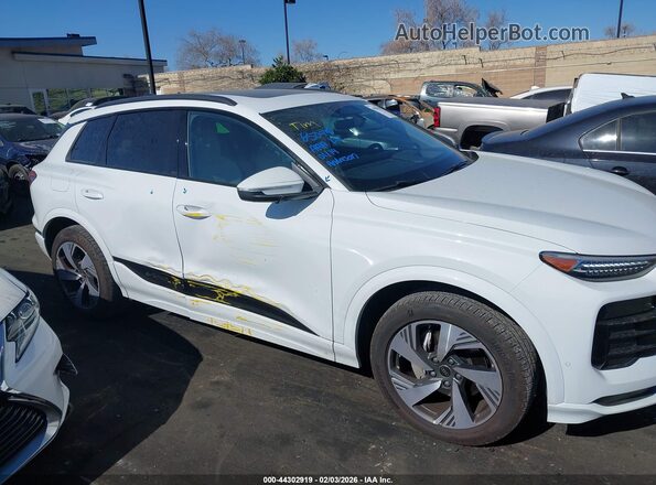 WA124BGF0SA026088 2025 AUDI Q6 E-TRON White წინა ხედი