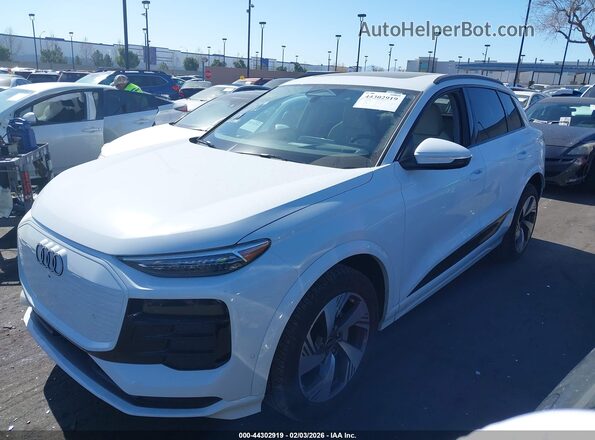 WA124BGF0SA026088 2025 AUDI Q6 E-TRON White სალონის 360-გრადუსიანი ხედი