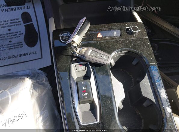 WA124BGF0SA026088 2025 AUDI Q6 E-TRON White წინა პანელის ხედი