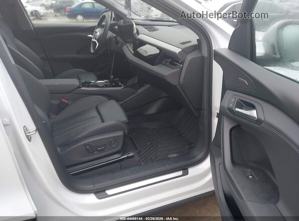 WA124BGF8SA015856 2025 AUDI Q6 E-TRON Белый 