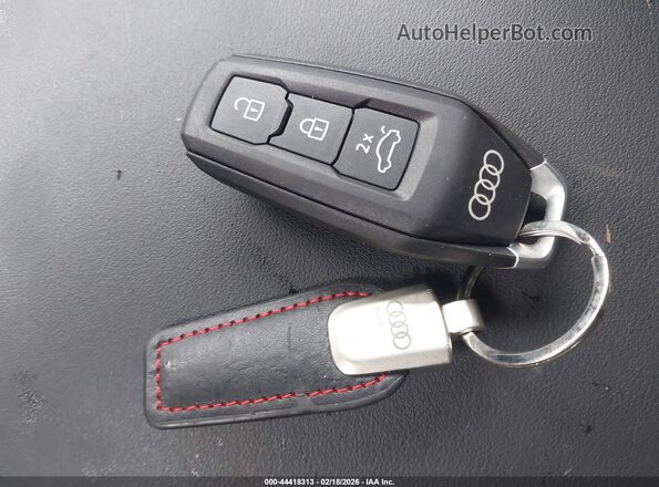 WA12AAGU3S2008809 2025 AUDI ALL Gray Вид панелі приладів