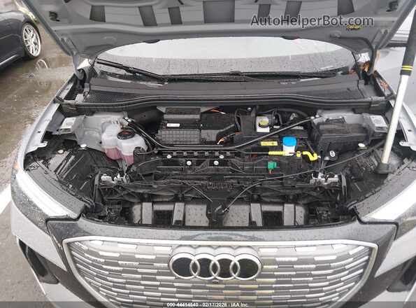 WA12UBFZ1SP020244 2025 AUDI Q4 Silver 