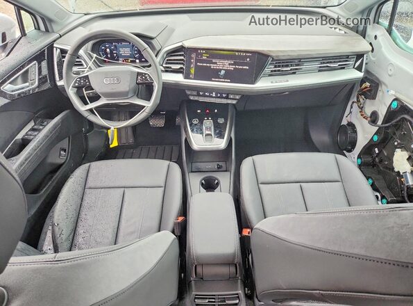 WA12UBFZ2SP030295 2025 AUDI Q4 White 