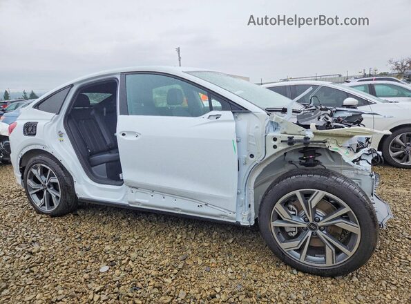 WA12UBFZ2SP030295 2025 AUDI Q4 White 