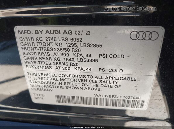 WA132BFZ3PP037046 2023 AUDI Q4 Black Vista del compartimento del motor