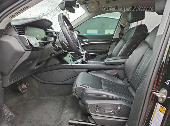 WA13AAGE6MB038399 2021 AUDI E-TRON Black Вид салону спереду