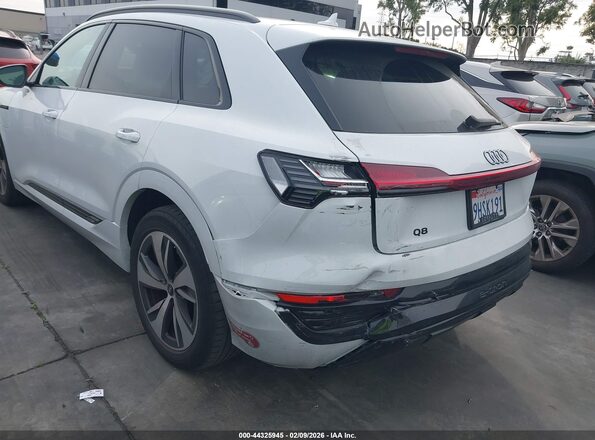 WA14AAGE0RB012568 2024 AUDI Q8 E-TRON Черный 