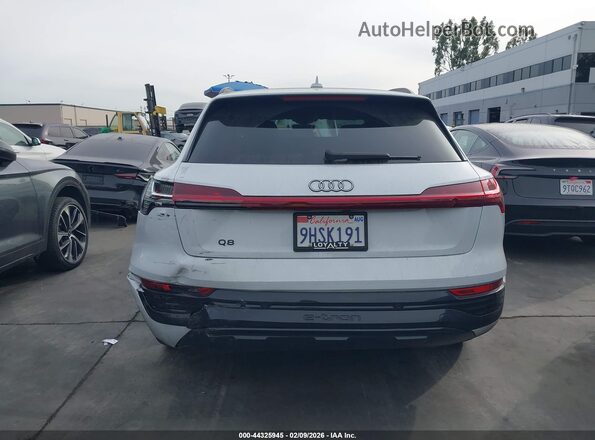 WA14AAGE0RB012568 2024 AUDI Q8 E-TRON Черный 
