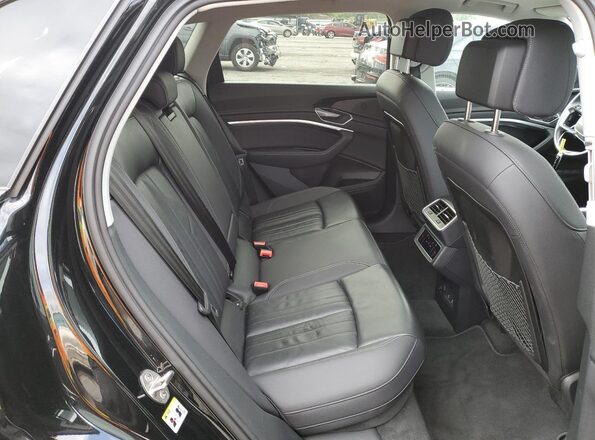 WA14AAGE6RB011909 2024 AUDI Q8 Black Rear interior view