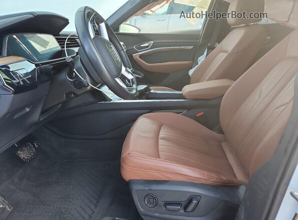WA15AAGE3RB016098 2024 AUDI Q8 Белый 