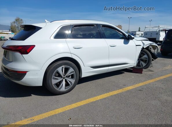 WA15AAGE7RB025077 2024 AUDI Q8 E-TRON White 