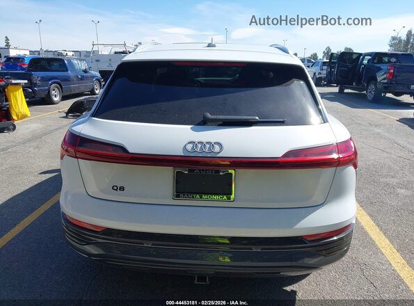 WA15AAGE7RB025077 2024 AUDI Q8 E-TRON White 
