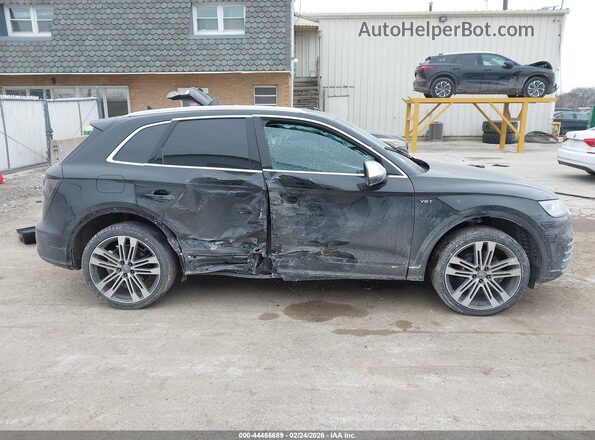 WA1A4AFY7J2091215 2018 AUDI SQ5 Black Вид задньої частини салону