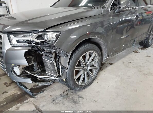 WA1AAAF71KD008805 2019 AUDI Q7 Gray Front view