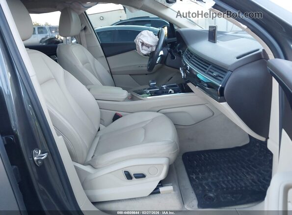 WA1AAAF7XKD004350 2019 AUDI Q7 Gray 