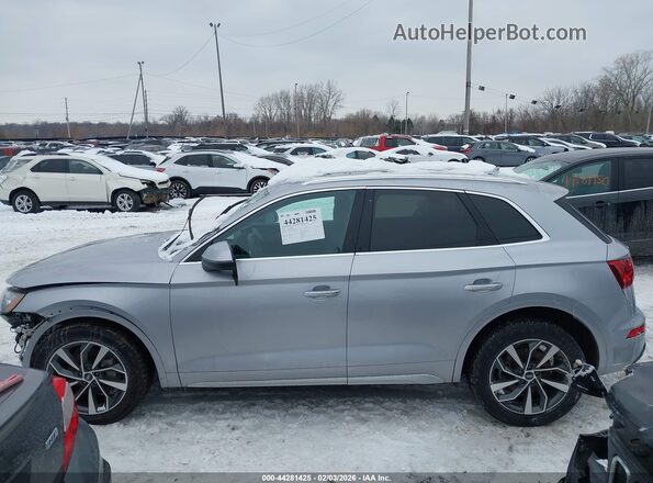 WA1AAAFYXM2132238 2021 AUDI Q5 Silver Սալոնի 360 աստիճան տեսք
