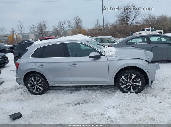 WA1AAAFYXM2132238 2021 AUDI Q5 Silver Սալոնի հետևի տեսք