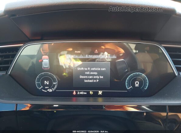 WA1AAAGE1NB005657 2022 AUDI E-TRON Черный Вид задних сидений