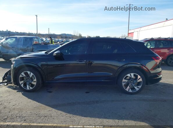 WA1AAAGE1NB005657 2022 AUDI E-TRON Черный Панорамный вид салона 360°