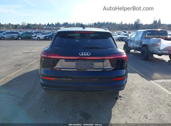 WA1AAAGE1NB005657 2022 AUDI E-TRON Черный 