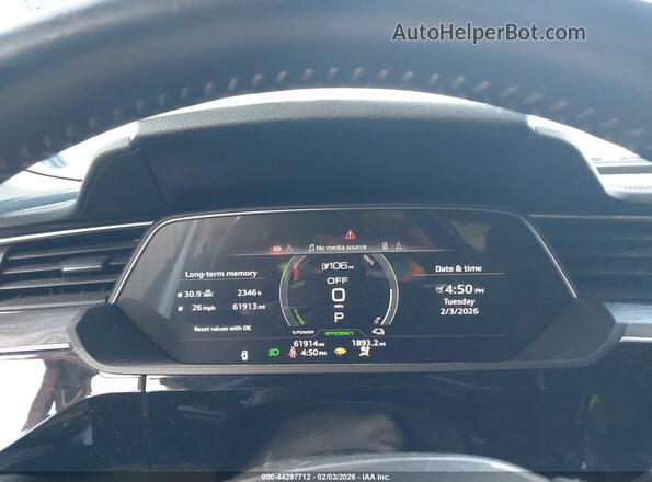 WA1AAAGE2MB007500 2021 AUDI E-TRON White Widok tylnych siedzeń