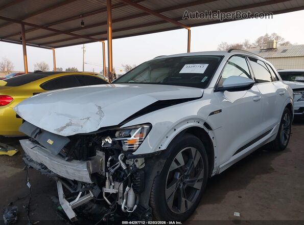 WA1AAAGE2MB007500 2021 AUDI E-TRON White Widok wnętrza 360 stopni