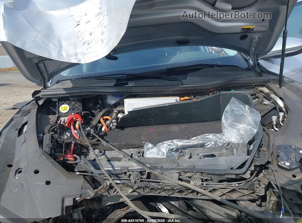 WA1AAAGE3NB004672 2022 AUDI E-TRON Silver უკანა ხედი