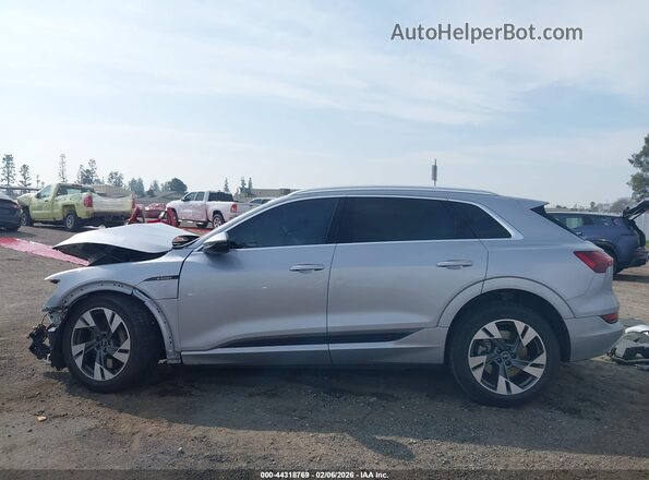 WA1AAAGE3NB004672 2022 AUDI E-TRON Silver 