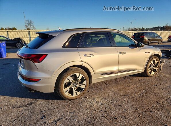 WA1AAAGE5NB007458 2022 AUDI E-TRON Серебряный Задняя правая четверть