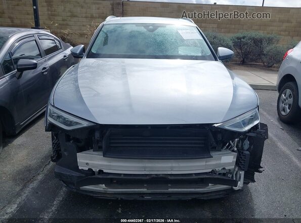 WA1AAAGE6NB020459 2022 AUDI E-TRON Silver ხელსაწყოთა პანელის ხედი