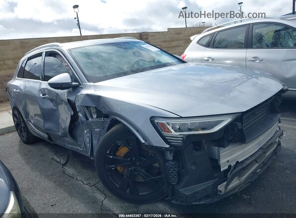 WA1AAAGE6NB020459 2022 AUDI E-TRON Silver უკანა სალონის ხედი