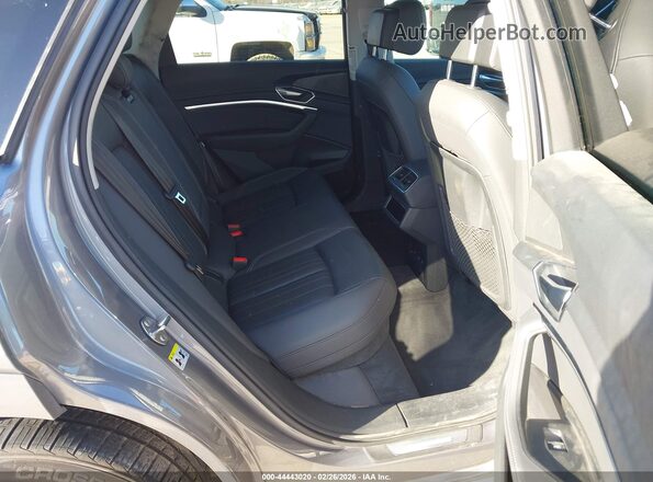 WA1AAAGE7MB012482 2021 AUDI E-TRON Gray VIN კოდის სტიკერის ხედი