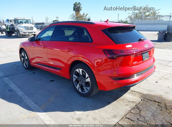 WA1AAAGE9NB013621 2022 AUDI E-TRON Orange 