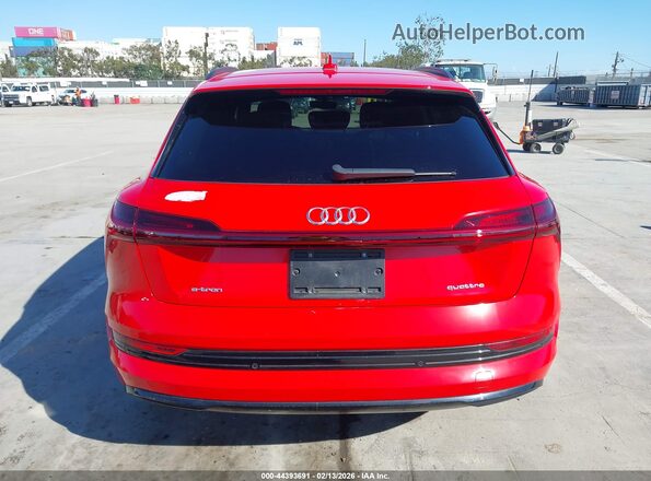 WA1AAAGE9NB013621 2022 AUDI E-TRON Orange 