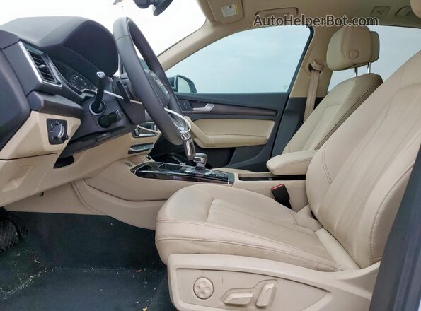 WA1ABAFY0P2151768 2023 AUDI Q5 Белый Вид салона спереди