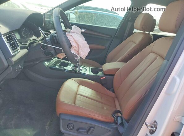 WA1ABAFY8S2033783 2025 AUDI Q5 White Սալոնի դիմացի տեսք