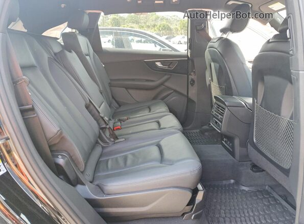 WA1ACBF76PD013750 2023 AUDI Q7 Black Вид задньої частини салону