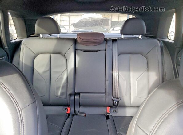 WA1AECF32L1080449 2020 AUDI Q3 Black უკანა სავარძლების ხედი