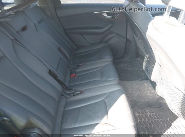 WA1AJAF74LD010081 2020 AUDI Q7 Silver VIN sticker view